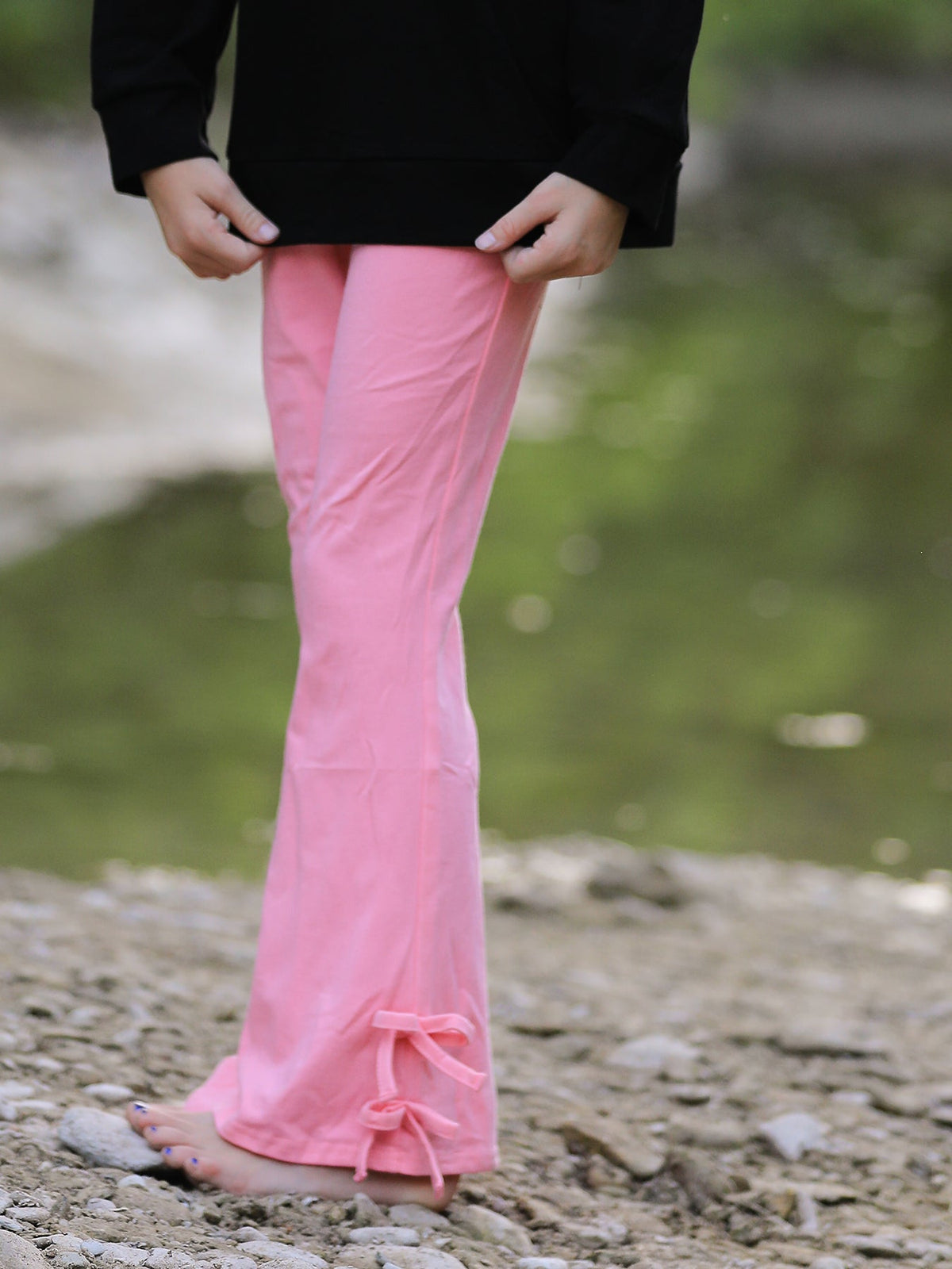 Hocus Pocus Halloween Black Top & Pink Bell Bottom Set – Girls